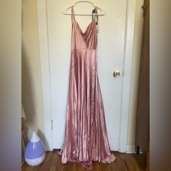 Beautiful Cinderella Divine satin dusty rose size small bridesmaid dress - Picture 2 of 4